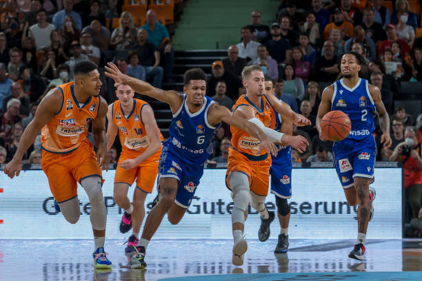 却打破了这 却打破了这