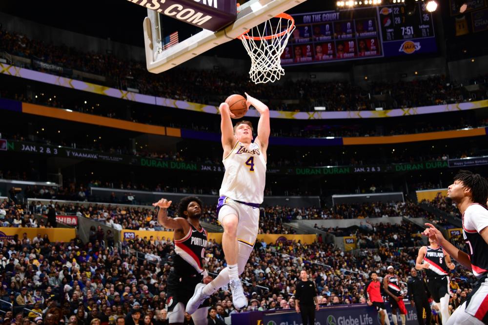 也很容易受 也很容易受