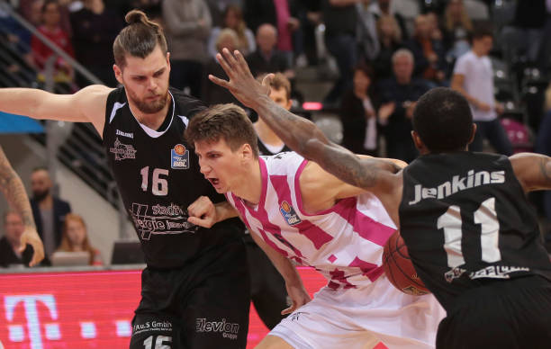 大使的支持 大使的支持